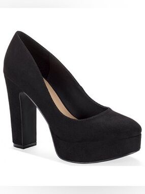 Wild Pair Women's Celeighn Block Heel Pumps- Size 5.5